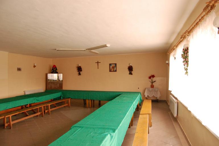 Sala strazacka.JPG en Building of the firerescue team in Służewo pl Remiza w Służewie na kujawach own Remik1977 2009-03 Remik1977 Remiza OSP Służewo