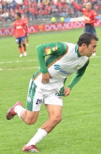 Ivan Corredor.jpg es Iván Corredor celebrando su primera anotación con La Equidad own LGARS 2011-06-27 Cc-zero Association football players from Colombia People of Boyacá Equidad Club Deportivo