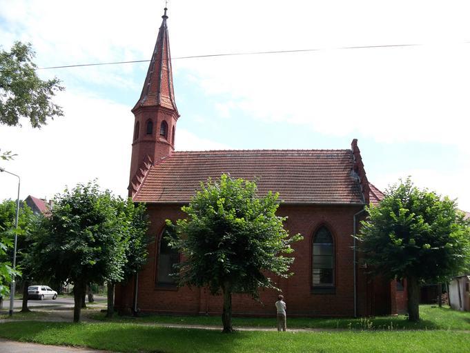 BOBOLICE CERKIEW.JPG pl Cerkiew prawosławna dawniej kościół staroluterański własne Brogaj 2011-07-10 Cc-zero All Saints Orthodox church in Bobolice