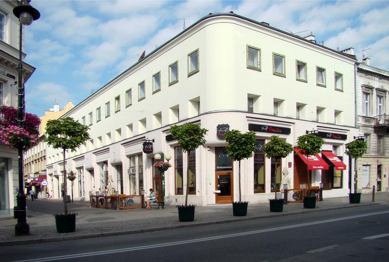 Chmielna 2 02.jpg en 2 Chmielna St building Warsaw own self-made photograph Szczebrzeszynski 2009-07-30 52 23325 21 019587 region PL_heading WNW 31 Nowy Świat Street