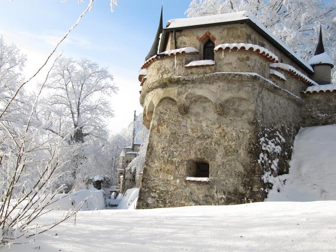 Schloss Lichtenstein, 1-2010 6.jpg en Lichtenstein Castle in January 2010 de Schloß Lichtenstein im Januar 2010 own Hg6996 2010-01-16 Schloss Lichtenstein Baden Württemberg