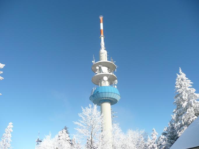 Hochblauen 10.JPG Mountain Hochblauen of the Black Forest near Badenweiler Own 2009-01-01 Brücke-Osteuropa Sender Blauen