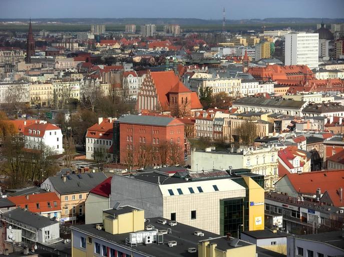 Bdg widok 03-2013 katedra a.jpg pl Stare Miasto w Bydgoszczy � widok z galerii widokowej na wieży ciśnień own Pit1233 2013-03 Views from the water tower in Bydgoszcz Old Town Bydgoszcz Bydgoszcz Cathedral Cc-zero