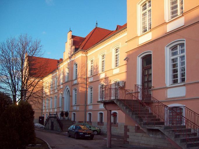 Budynek F.jpg en Building F pl Budynek F own Krystian Kuchta Building of Department of Internal Medicine at Kłodzko Hospital