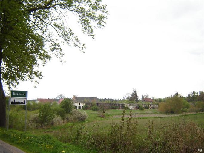 Trzebiec.JPG pl widok osady własne Brogaj 2010-05-16 Trzebiec gmina Tychowo