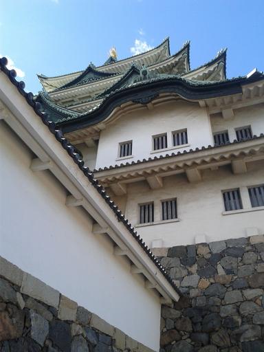 Maple's Nagoya Castle (6).jpg en Nagoya Castle Keep Tower from below 2016-07-15 15 34 37 own Maplestrip other versions cc-zero Nagoya Castle Keep Tower