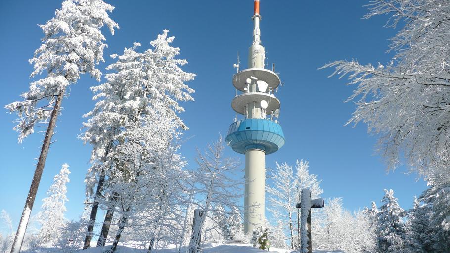 Hochblauen 25.JPG Mountain Hochblauen of the Black Forest near Badenweiler Own 2009-01-01 Brücke-Osteuropa Sender Blauen