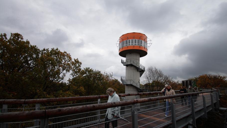 Baumkronenpfad Hainich Turm.jpg en Tower at Baumkronenpfad Hainich de Der Turm des Baumkronenpfad Hainich own Any1s 2009-10-11 Aussichtsturm Baumkronenpfad Hainich