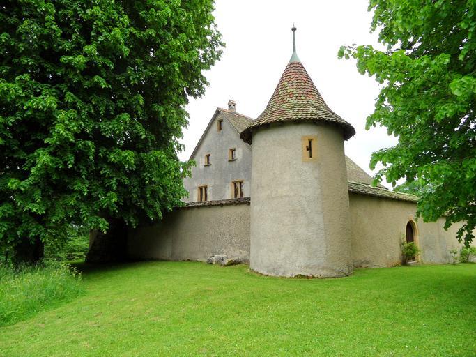 Remontstein3.jpg de Schlösschen Remontstein in Vermes Kanton Jura Schweiz fr Château de Raymontpierre Vermes Canton du Jura Suisse en Raymontpierre Castle in Vermes Canton of Jura Switzerland 2010-06-12 own Gestumblindi 47 18 53 95 N 7 26 ...