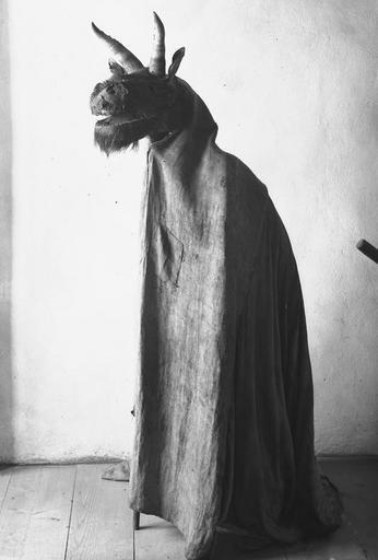 Turon 01.jpg ru � а� яд Ту� оня Этног� афический музей в К� акове Польша 1926 pl Strój Turonia Muzeum Etnograficzne w Krakowie 1926 1926 http //historiarabki blogspot ru/2011/12/godnie-swieta-w-gorac...