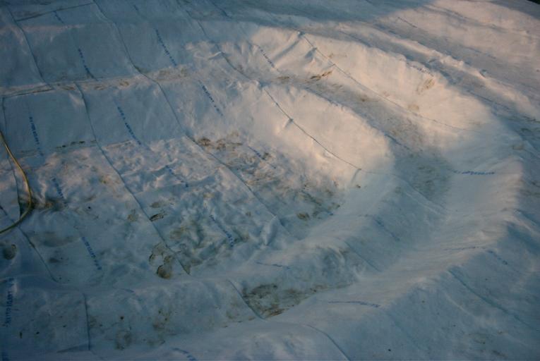 Swimming Pond terrace steps and fibrous web.jpg Illustrates part of the building process of a home garden swimming pond image taken in Summer 2003 2003-06-13 own assumed PeFu~commonswiki Swimming pools S01