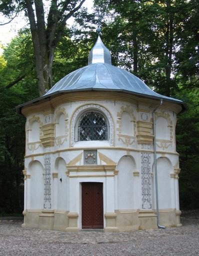 Kalwaria Wejherowska - Kaplica "Spotkanie Chrystusa z Matką Bożą" 3.jpg pl Kalwaria Wejherowska - Kaplica Spotkania z Matką own Riven Wejherowo Calvary Chapels in Pomeranian Voivodeship Kalwaria Wejherowska