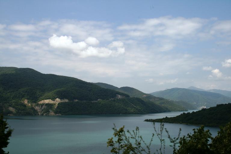 Zhinvali reservoir, Georgia (C).jpg en Zhinvali reservoir in Georgia country own Kober 2008-07 <gallery> File Sunset in Zhinvali á jpg File ჟი� ვალი jpg </gallery> Zhinvali reservoir