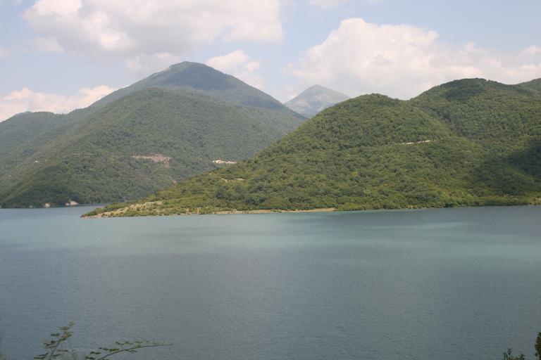 Zhinvali reservoir, Georgia (A).jpg en Zhinvali reservoir in Georgia own Kober 2008-07 Zhinvali reservoir