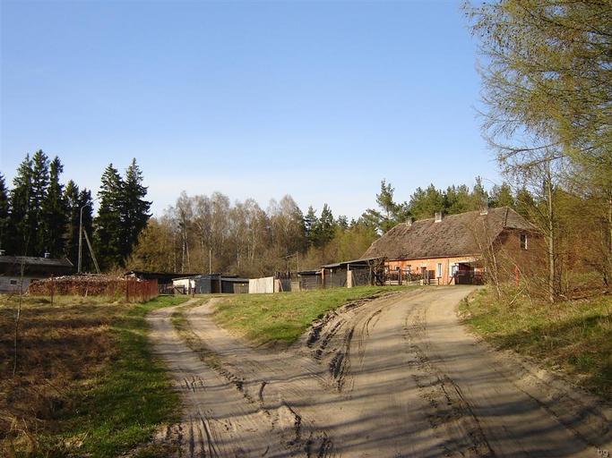 Giżałki..JPG pl widok osady Giżałki własne Brogaj 2010-04-25 Gmina Tychowo