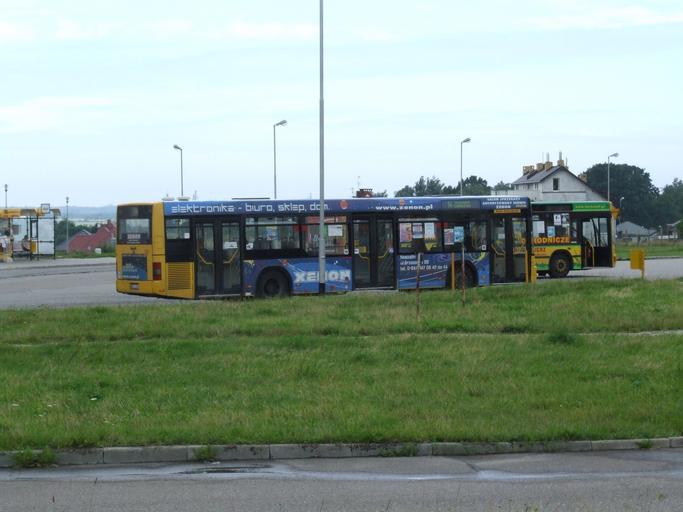 Autobusy w Koszalinie - 003.JPG Autobusy w Koszalinie MAN NL 223 1187 z 2002 roku należący do MZK Koszalin MAN NL 223 bus 1187 in Koszalin Poland Built 2002 MZK Koszalin operator own 2007-07-13 User Joymaster/Signature <gallery>File ...