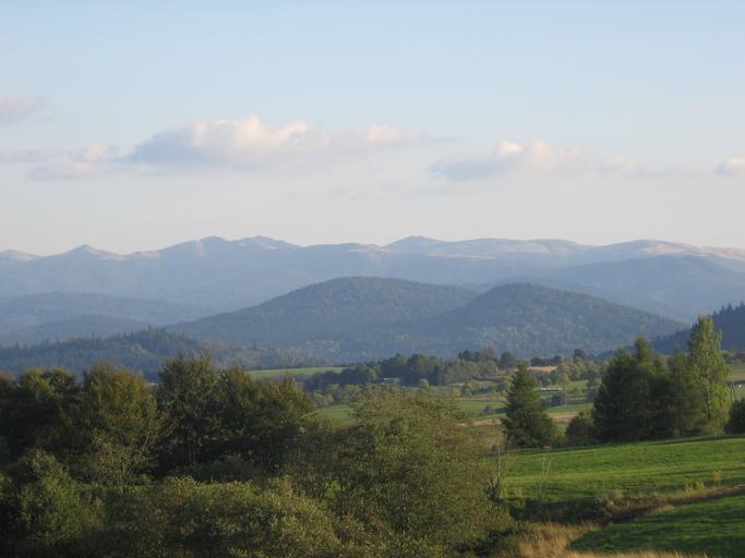 Big Loop panorama 1.jpg en The Bieszczady Grand Loop from the east view of High Bieszczady pl Wielka Pętla Bieszczadzka od strony wschodniej widok na Wysokie Bieszczady Own 10 IX 2006 User PM - pl Wikipedysta P Bieszczady Grand Loop