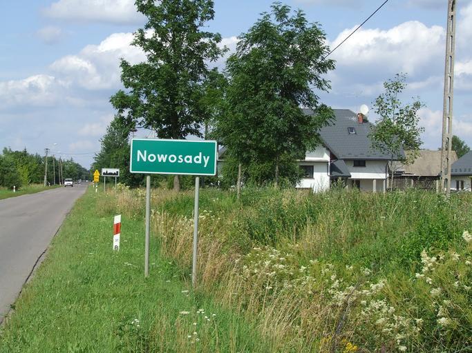 Nowosady-s1.jpg Wikiekspedycja2009 own rhn Own work all rights released Public domain Nowosady powiat hajnowski City limit signs in Poland