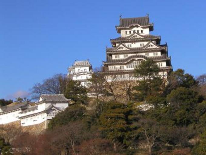 Himeji castle frontview.jpg en ja Himeji castle frontview jpg Himeji castle frontview Date 2002-01-03<br> Place Taken near the main entrance<br> Copyright Copyright-free<br> Photographer synthetik en wikipedia 2003-02-08 Synthetik wikipedia ...