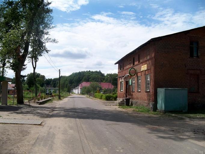 Borzęcino.JPG pl Borzęcino Gmina Barwice własne Brogaj 2010-07-18 Gmina Barwice