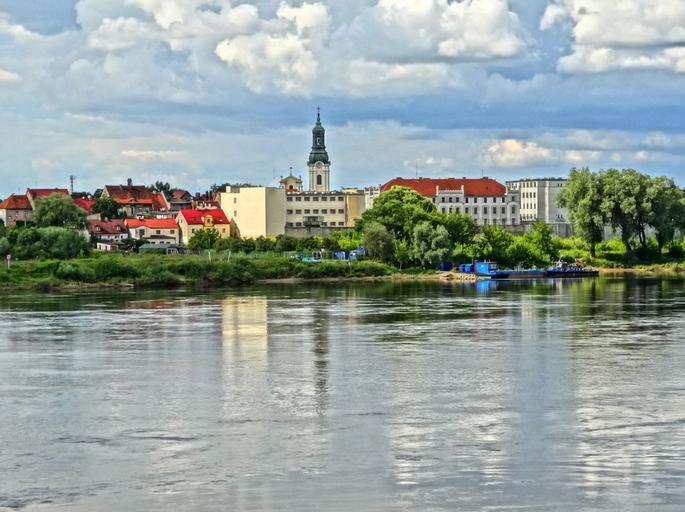 Bdg StrFordonzmostu 3 07-2013.jpg pl Widok Starego Fordonu dzielnicy Bydgoszczy od strony Wisły widoczny m in kościół św Mikołaja 2013-07-11 16 35 41 own Pit1233 53 142488055556 18 173505 cc-zero Saint Nicholas church in ...