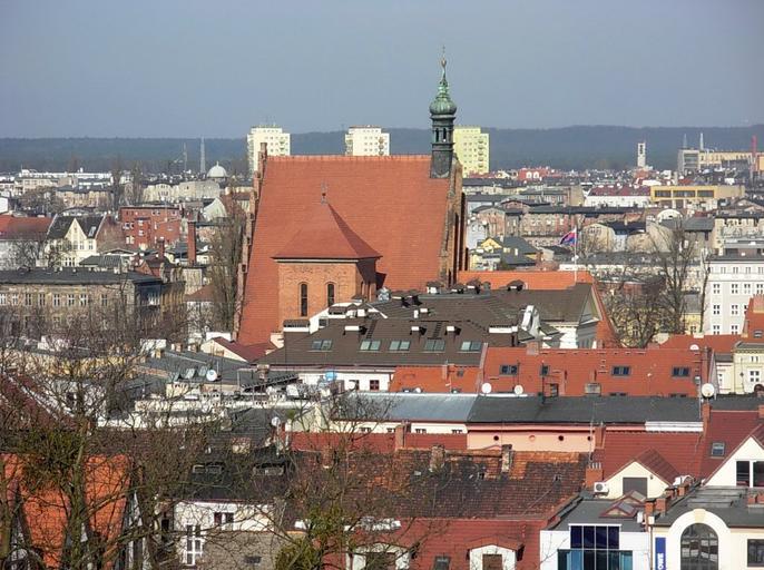 Fara widok ze Szwederowa 03 2011.jpg pl Widok ze Szwederowa na Stare Miasto w Bydgoszczy own Pit1233 2011-03 Cc-zero Bydgoszcz Cathedral Old Town Bydgoszcz Panoramas City Bydgoszcz