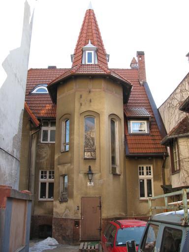 Sopot ulica Pułaskiego 4a.JPG pl Sopot ul Pułaskiego 4a own Artur Andrzej 2011-01-28 Cc-zero Buildings in Sopot Poland Gothic revival architecture in Pomeranian Voivodeship Pułaskiego Street in Sopot