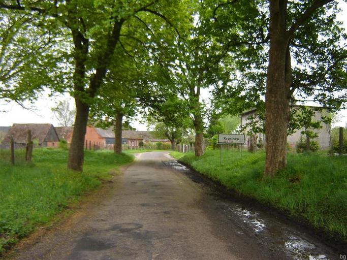 Krosinko wjazd.JPG pl Wjazd do wsi Krosinko własne Brogaj 2010-05-16 Krosinko West Pomeranian Voivodeship