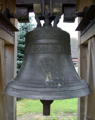 Radzieje Kościół 004.JPG Radzieje Węgorzewo own Janericloebe 2010-08 Christ the King church in Radzieje Church bells in Poland
