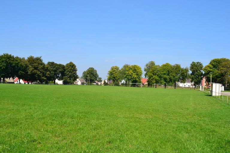 Marianowo boisko.jpg pl Marianowo woj zachodniopomorskie own Kapitel 2011 Cc-zero Marianowo West Pomeranian Voivodeship