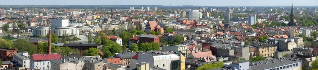 Bdg StrMiasto pnr15b 05-2013.jpg pl Widok z galerii widokowej na wieży ciśnień w Bydgoszczy ul Filarecka w kierunku północnym i północno-wschodnim Stare Miasto wschodnie Śródmieście 2014-01-07 20 35 18 own Pit1233 cc-zero Uploaded ...