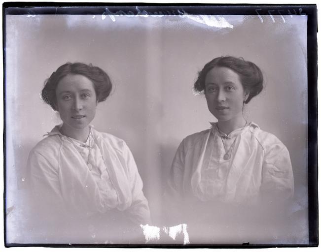 Beauchamp, 3 Nov 1916 (15961802943).jpg en DKW_34777_34777A_Beauchamp_L 1944 2015-02-19 16 00 07 Creator David Knights-Whittome https //www flickr com/photos/pastonglass/15961802943/ This image is marked on Flickr as Attribution-NonCommerci...