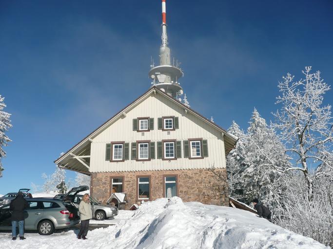 Hochblauen 09.JPG Mountain Hochblauen of the Black Forest near Badenweiler Own 2009-01-01 Brücke-Osteuropa Blauen Badenweiler Snow in Landkreis Lörrach Winter 2008-2009 in Landkreis Lörrach