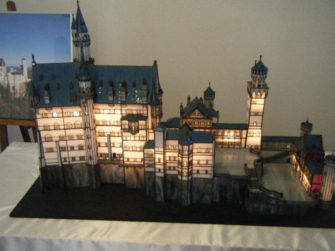 Taiyo Park 0001 13.jpg en Model of 白鳥城 Hakucho-Castle or Shiratori-Castle Taiyo Park Himeji City Hyogo Prefecture Japan 2012-05-27 16 30 42 own Brakeet other versions cc-zero Taiyo Park