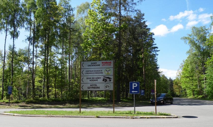 SZYMBARK (woj.pomorskie), AB - 099.JPG pl CEPR - Szymbark Wjazd do Centrum 2015-05-24 15 32 13 own Antekbojar other versions cc-zero Uploaded with UploadWizard Szymbark Pomeranian Voivodeship