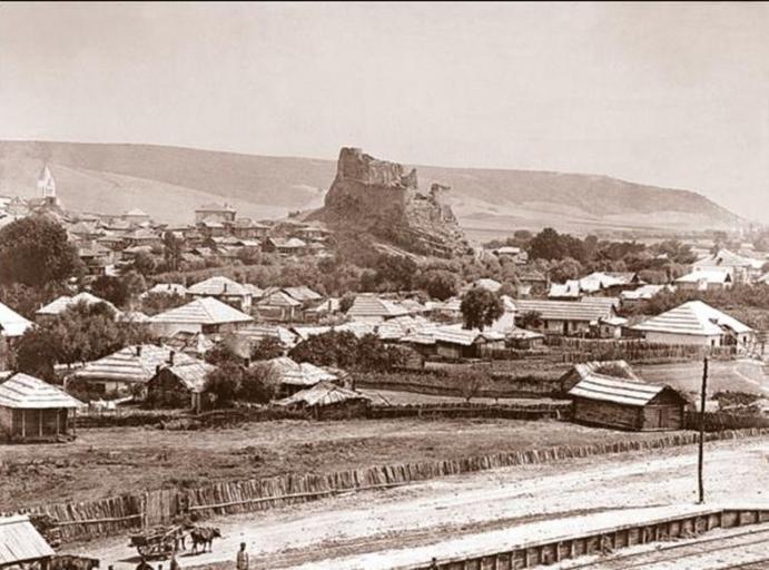 Alexsander Roinashvili. Roads of Georgia 1.jpg en Alexsander Roinashvili Roads of Georgia suramis cixe http //www georoad ge/uploads/img_gallery/suramiscixe1247307534 jpg www georoad ge creator Alexander Roinashvili - 1865 1898 Source http ...