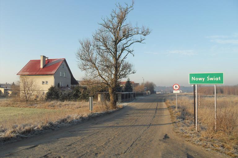 Nowy Świat (województwo pomorskie).JPG pl Nowy Świat województwo pomorskie gmina Żukowo own Artur Andrzej 2011-12-22 Cc-zero Nowy Świat Pomeranian Voivodeship City limit signs in Poland