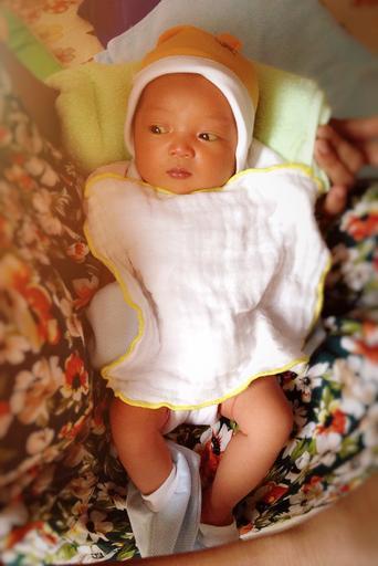 07 ngày tuổi HangVu0410 Hang Vu