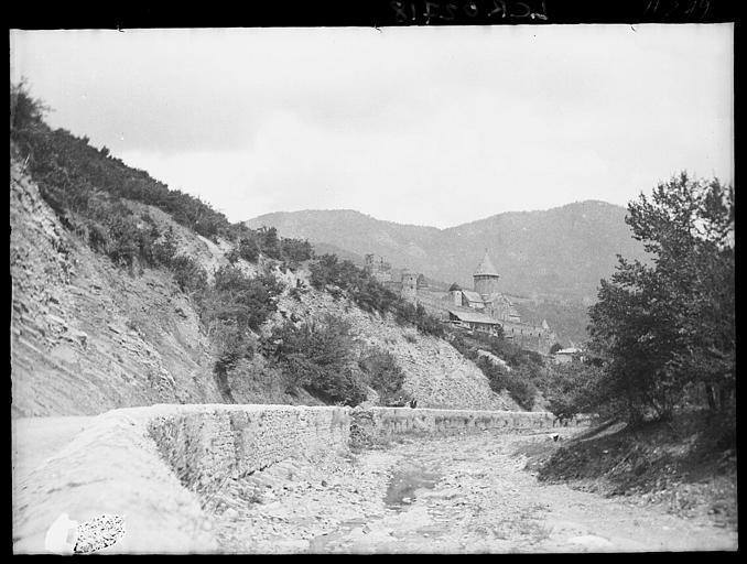 Paul Lancrenon. Ananour.1891.jpg Artwork Creator Paul Lancrenon fr Ananour Vue depuis la route en contrebas de la ville Titre série Voyage de Russie 1891 en Géorgie 1891-08-18 fr Ministère de la culture et de la communication ...