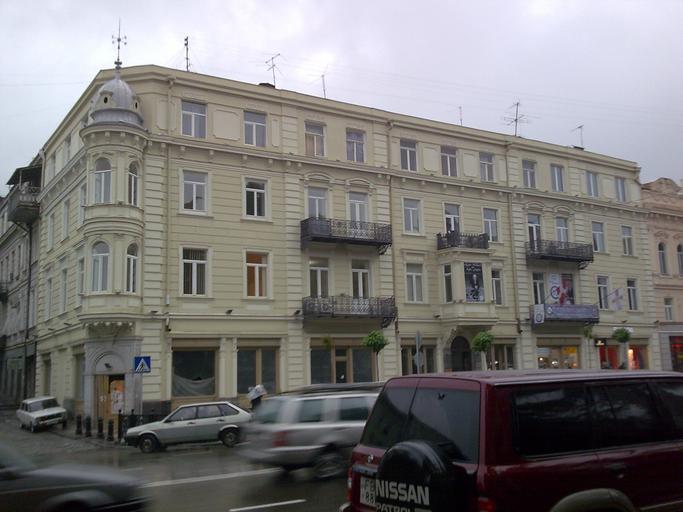 Rustaveli Ave corner, Tbilisi.jpg en Rustaveli Avenue Tbilisi Georgia Own 2008 05 Kober Rustaveli Ave Tbilisi