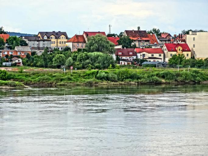 Bdg StrFordonzmostu 6 07-2013.jpg pl Widok Starego Fordonu dzielnicy Bydgoszczy od strony Wisły 2013-07-11 16 39 24 own Pit1233 53 142363055556 18 173434722222 cc-zero Fordon view from the Vistula Uploaded with UploadWizard