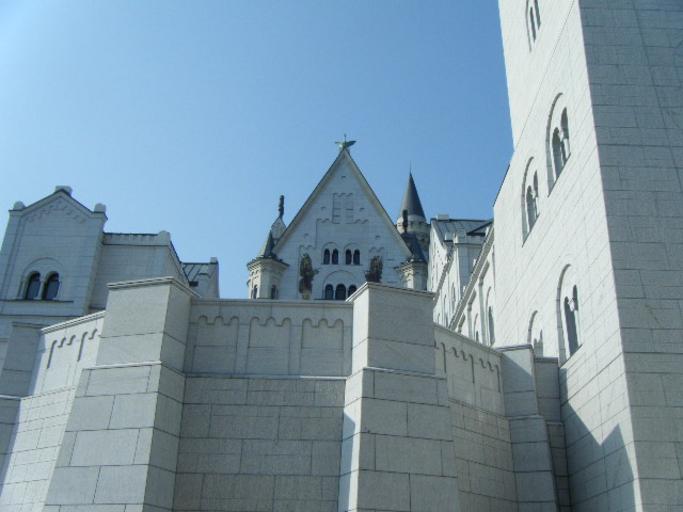 Taiyo Park 0001 12.jpg en 白鳥城 Hakucho-Castle or Shiratori-Castle Taiyo Park Himeji City Hyogo Prefecture Japan 2012-05-27 16 30 07 own Brakeet other versions cc-zero Taiyo Park