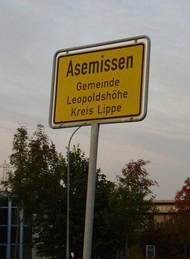 Asemissen Zchn029.jpg pl Asemissen część Leopoldshöhe Znak miejscowości Own Grzegorz W Tężycki 2008-09-26 City limit signs in North Rhine-Westphalia Leopoldshöhe Files by User Grzexs