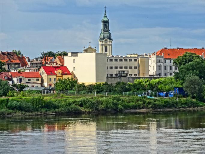 Bdg StrFordonzmostu 9 07-2013.jpg pl Widok Starego Fordonu dzielnicy Bydgoszczy od strony Wisły widoczny m in kościół św Mikołaja 2013-07-11 16 50 03 own Pit1233 53 143094722222 18 172685 cc-zero Saint Nicholas church in ...