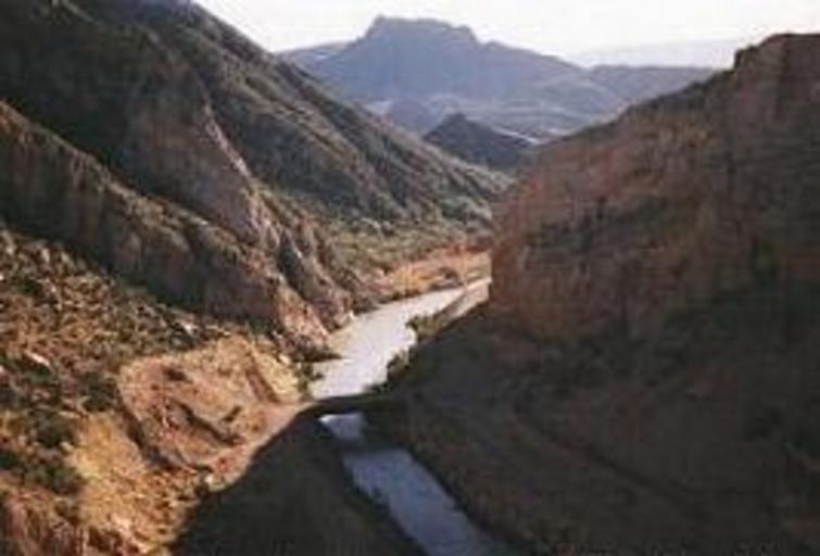 Gila River behind Coolidge Dam1.jpg Gila River � just below Coolidge Dam in Gila County 2005-10-24 own assumed Bobby~commonswiki Source photo by Bobby Zlatevski author of the book http //www sitecenter dk/arizonarejseguide/ I bil igennem ...
