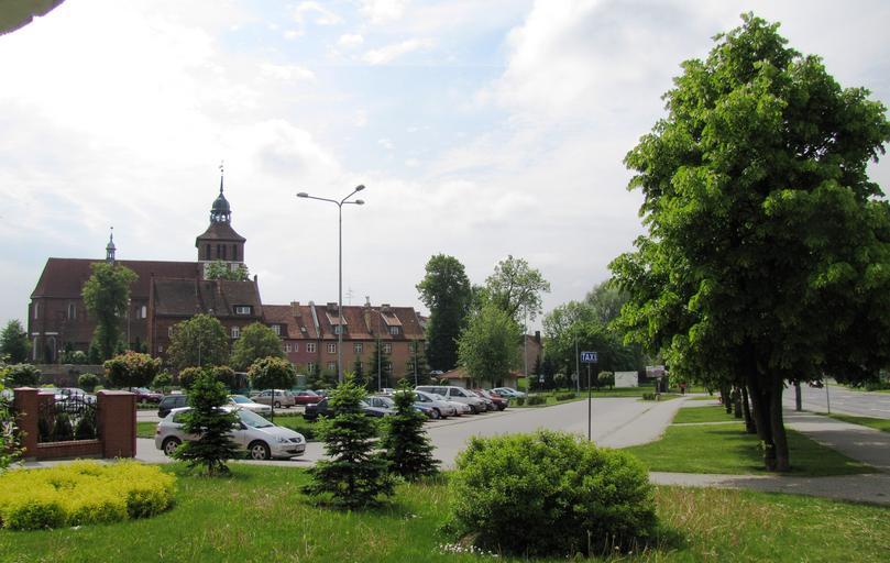 BARTOSZYCE. AB-028.JPG pl Parking Miejski i widok na Stare Miasto 2011-05-27 11 09 42 own Antekbojar cc-zero Uploaded with UploadWizard Bartoszyce