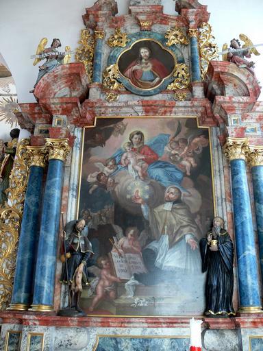 Bergatreute Pfarrkirche Seitenaltar rechts Johann Nepomuk 1.jpg Pfarr- und Wallfahrtskirche St Philippus und Jakobus Bergatreute Rechter Seitenaltar Gemälde Motiv St Johann von Nepomuk wird von Maria auf sein Martyrium hingewiesen im ...