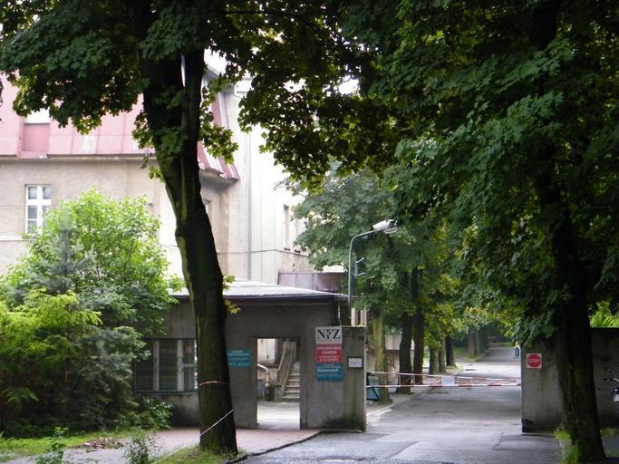 MURCKI, AB. 022.JPG pl Wjazd na teren Szpitala Miejskiego 2010-06-18 16 46 50 own Antekbojar other versions cc-zero Uploaded with UploadWizard Murcki Healthcare in Katowice