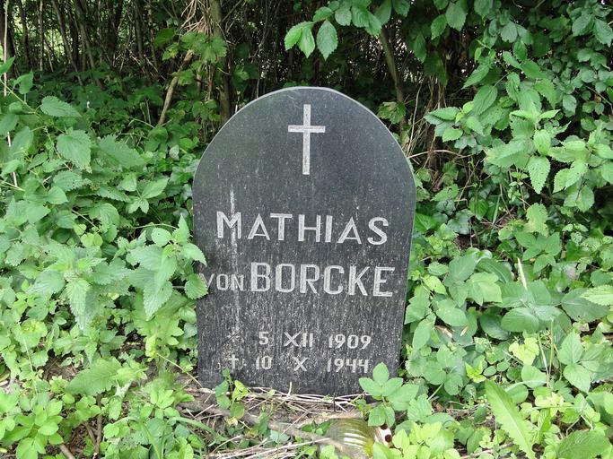 Kakolewice (powiat lobeski) nagrobek.jpg pl Nagrobek jednego z członków rodu Borcków w Kąkolewicach own Kapitel 2010 Kąkolewice West Pomeranian Voivodeship