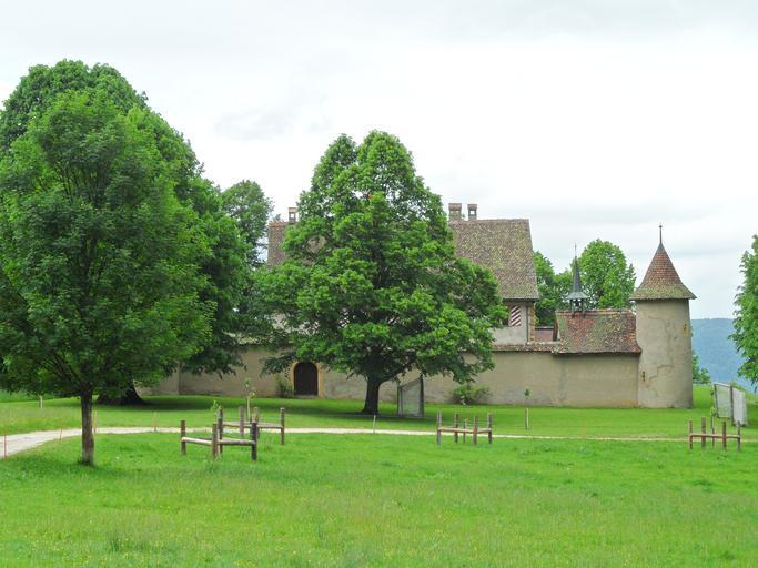 Remontstein12.jpg de Schlösschen Remontstein in Vermes Kanton Jura Schweiz fr Château de Raymontpierre Vermes Canton du Jura Suisse en Raymontpierre Castle in Vermes Canton of Jura Switzerland 2010-06-12 own Gestumblindi 47 18 50 65 N 7 ...
